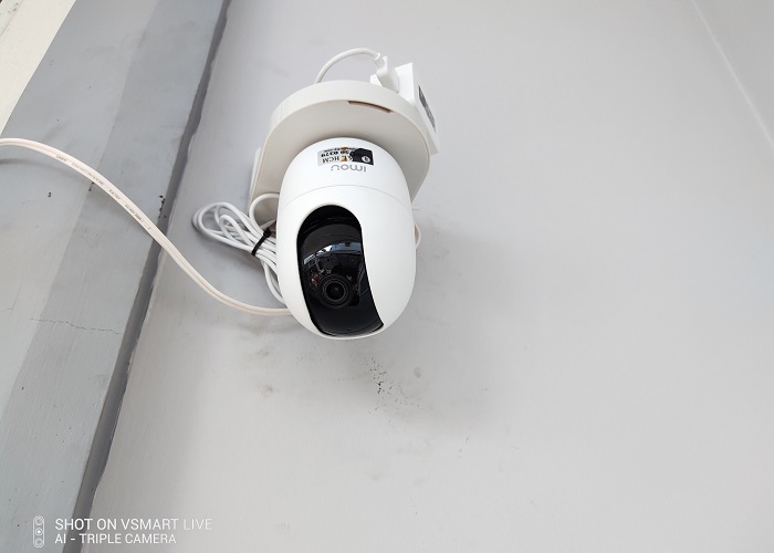 Thuc-hien-lap-dat-he-thong-camera-quan-sat-cho-chu-nha-quan-9